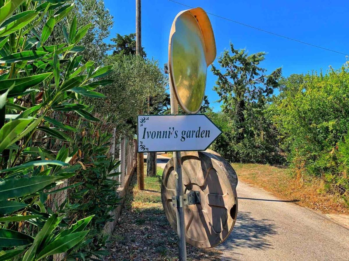 Villa Ivonnis Garden Mesimvria  Exterior foto